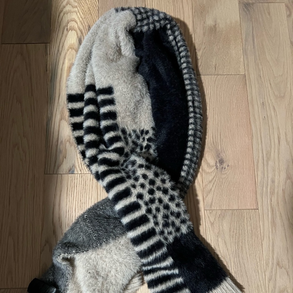 Anthropologie scarf shawl